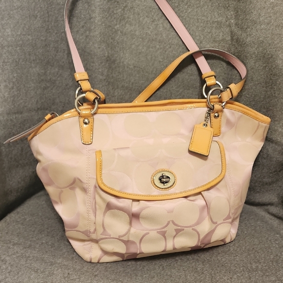 Coach Pink Shoulder Bag - Picture 1 of 2